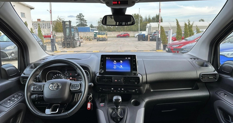 Toyota Proace City Verso cena 99900 przebieg: 116810, rok produkcji 2020 z Mikstat małe 232